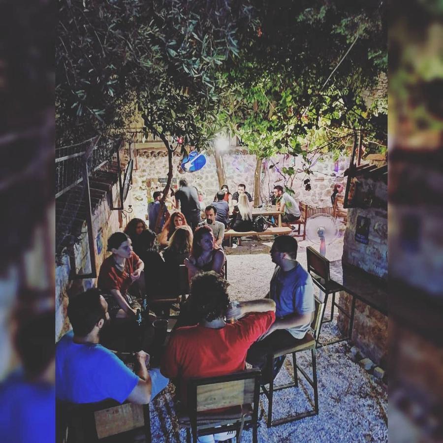 Kuyu Beergarden Hostel Antalya Ngoại thất bức ảnh