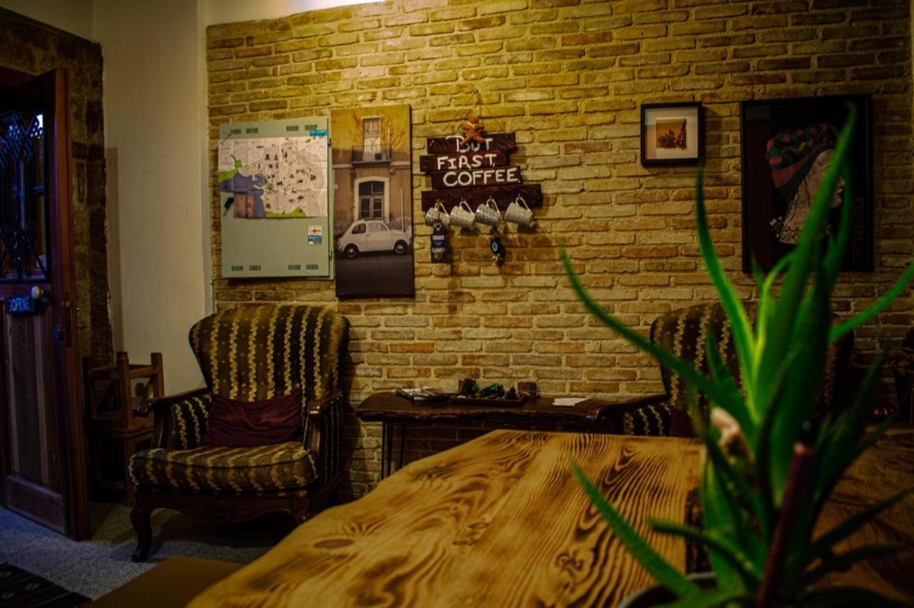 Kuyu Beergarden Hostel Antalya Ngoại thất bức ảnh